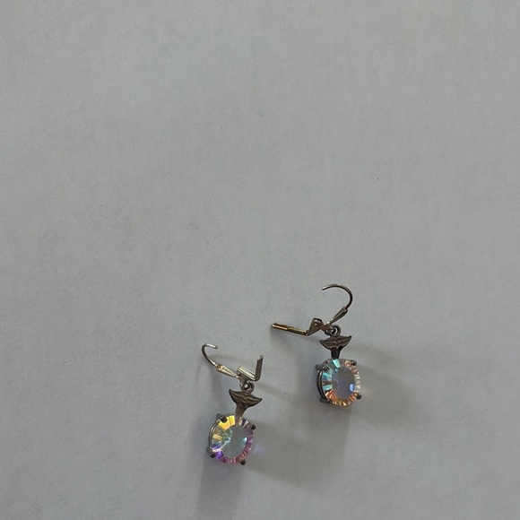 Silver Iridescent Earrings with sheet gemstone whale tail design drop design - Picture 5 of 6